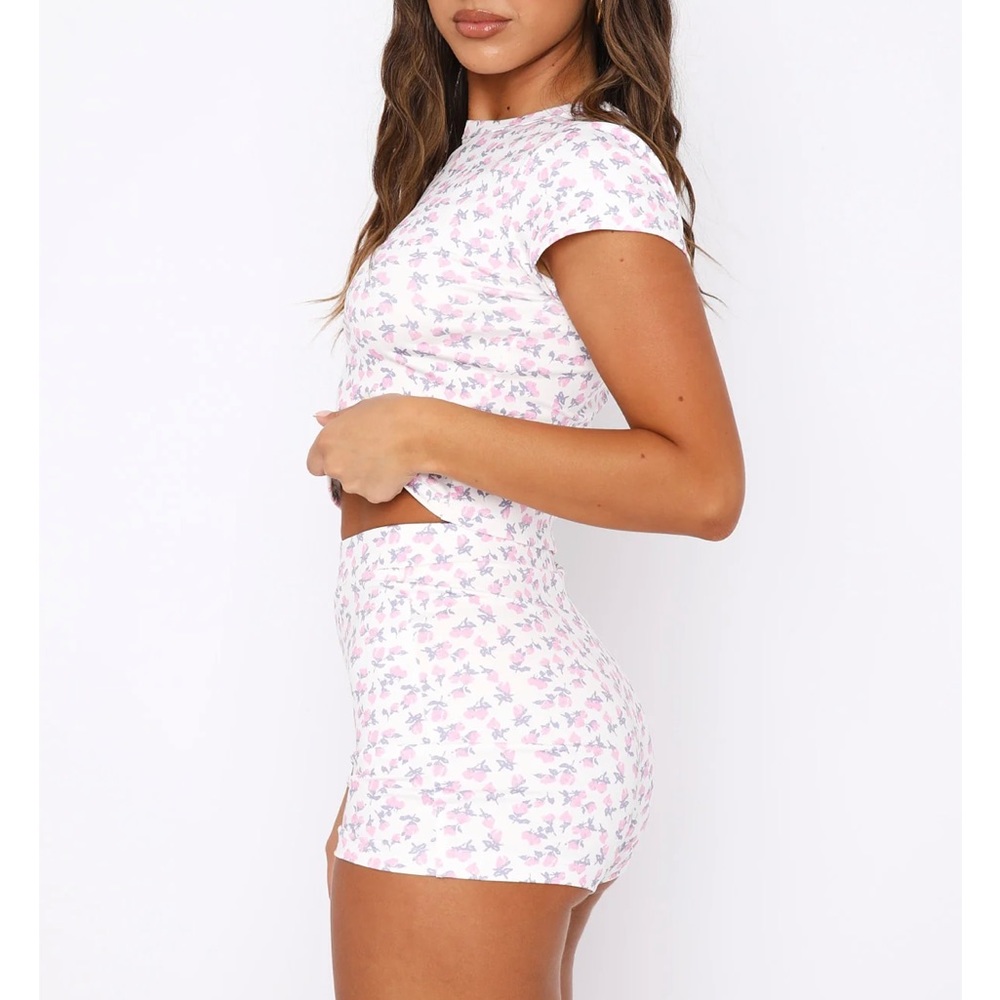 SET TOP AND SHORTS stay sweet pink roses white fox - Picture 4 of 6